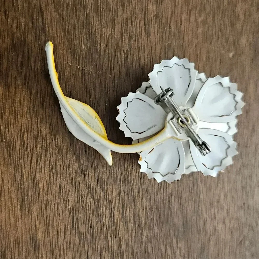Vtg Enameled Metal Flower Brooch